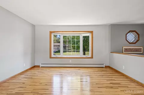 Living - 160 S Lilac, Ishpeming, MI 49849 photo 2 of 4