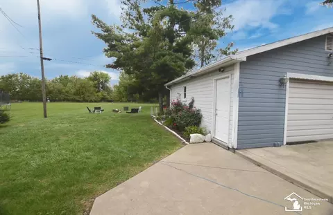 Exterior - 1491 Hendricks, Monroe, MI 48162 photo 1 of 3