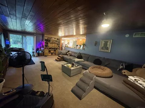 Living - 3256 Amelia, Flushing, MI 48433 photo 1 of 4