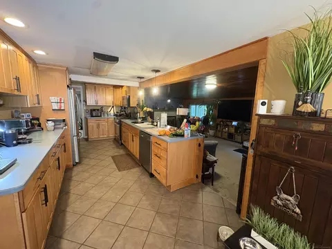 Kitchen - 3256 Amelia, Flushing, MI 48433 photo 3 of 3