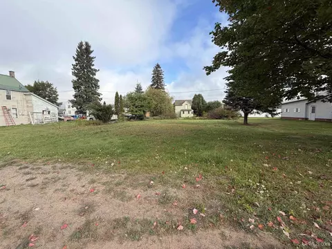 308 Greenwood, Ishpeming, MI 49849 photo 2