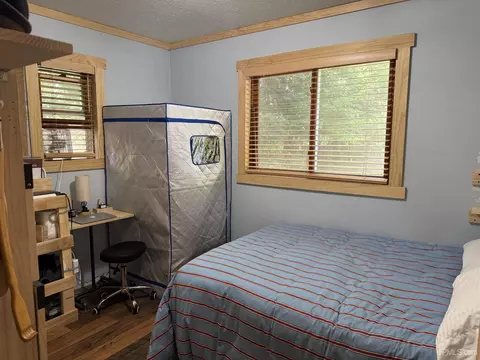 Bedroom - 16874 E Pointe, Wetmore, MI 49895 photo 1 of 3