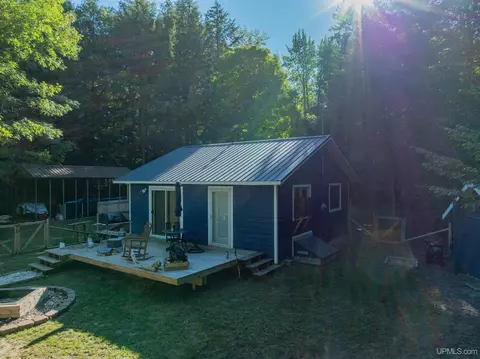 Exterior - 16874 E Pointe, Wetmore, MI 49895 photo 3 of 8