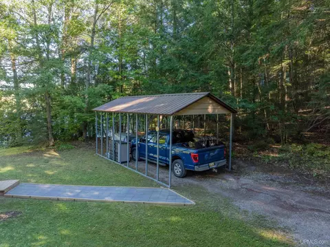 Exterior - 16874 E Pointe, Wetmore, MI 49895 photo 6 of 8