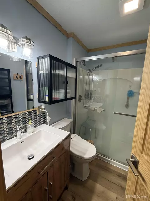 Bath - 16874 E Pointe, Wetmore, MI 49895 photo 1 of 1