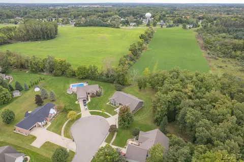 View/Area - 611 Red Maple, Tecumseh, MI 49286 photo 2 of 3