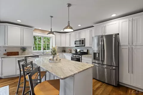 Kitchen - 611 Red Maple, Tecumseh, MI 49286 photo 5 of 7