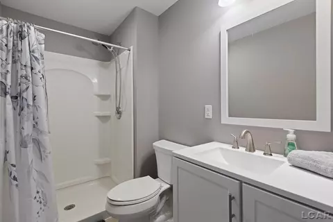 Bath - 611 Red Maple, Tecumseh, MI 49286 photo 3 of 3