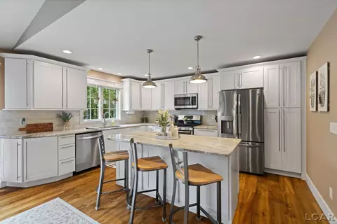 Kitchen - 611 Red Maple, Tecumseh, MI 49286 photo 2 of 7