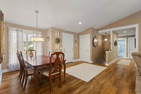 Entry Way - 611 Red Maple, Tecumseh, MI 49286 photo 1 of 3