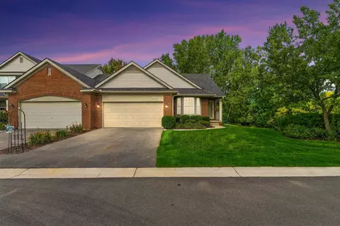6374 Club, Grand Blanc, MI 48439