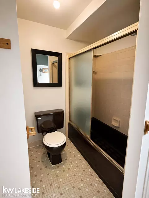 Bath - 47122 Blueridge, Macomb, MI 48044 photo 2 of 3