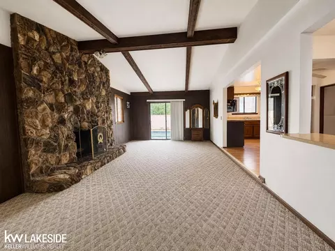 Living - 47122 Blueridge, Macomb, MI 48044 photo 2 of 3
