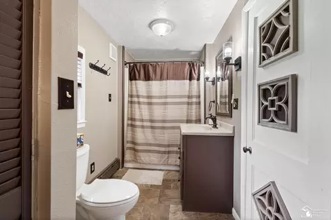 Bath - 9111 S Telegraph, Temperance, MI 48182 photo 1 of 1