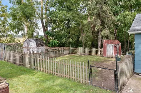 Exterior - 9111 S Telegraph, Temperance, MI 48182 photo 3 of 4
