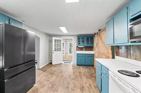 Entry Way - 9111 S Telegraph, Temperance, MI 48182 photo 1 of 3