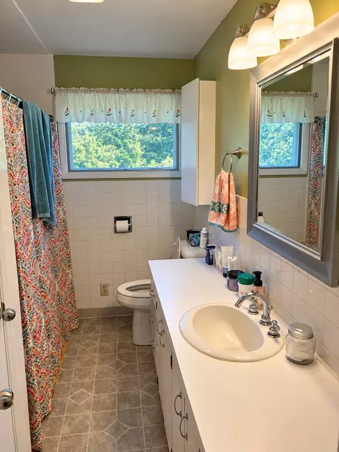 Bath - 12239 S Ruppert, Perry, MI 48872 photo 1 of 1