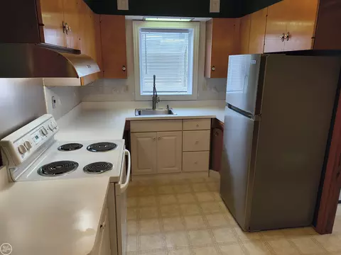 Kitchen - 628 E Drayton, Ferndale, MI 48220 photo 2 of 5