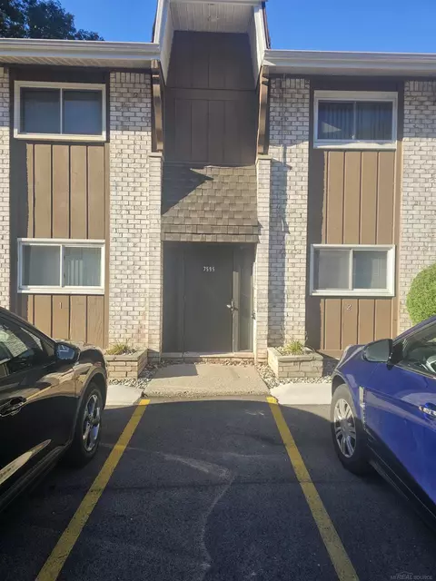 7595 Woodview #BLDG 12, Westland, MI 48185