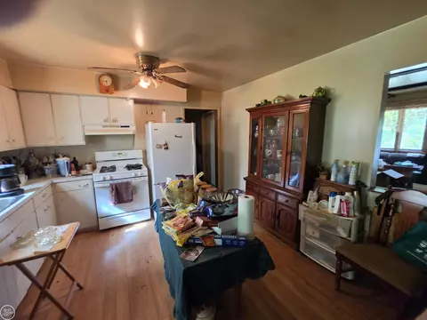 Kitchen - 265 Old Trl, Spruce, MI 48762 photo 2 of 2