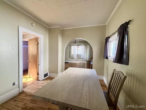 Dining - 315 W Barnum, Ishpeming, MI 49849 photo 2 of 5