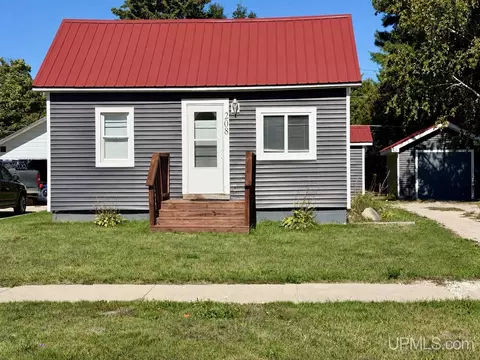 208 W Victory, Newberry, MI 49868