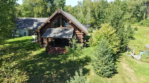 Exterior - 5330 Scottish Hills Dr, Gladwin, MI 48624 photo 12 of 12