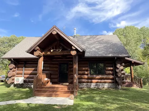 Exterior - 5330 Scottish Hills Dr, Gladwin, MI 48624 photo 2 of 12