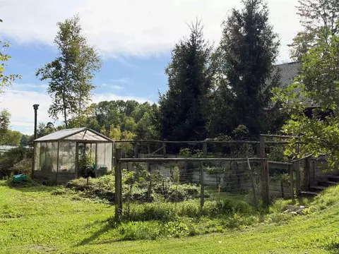 Exterior - 5330 Scottish Hills Dr, Gladwin, MI 48624 photo 5 of 12