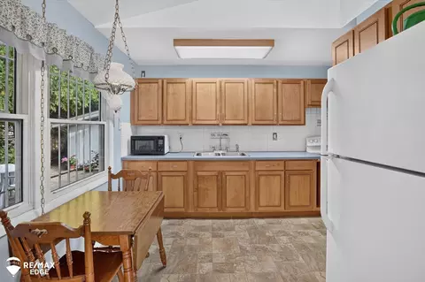 Kitchen - 1918 Windsor, Flint, MI 48507 photo 1 of 2