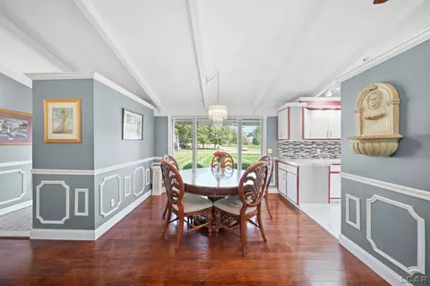 Dining - 1241 E Oregon, Adrian, MI 49221 photo 5 of 6