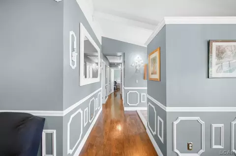 Entry Way - 1241 E Oregon, Adrian, MI 49221 photo 4 of 4