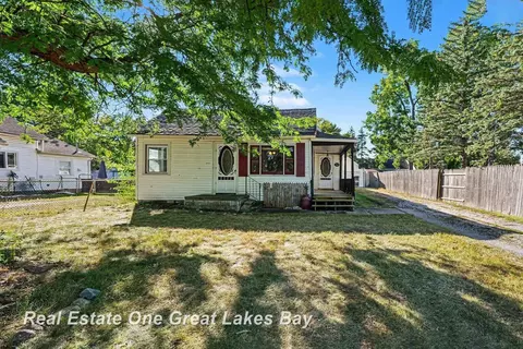 508 S Kiesel, Bay City, MI 48706