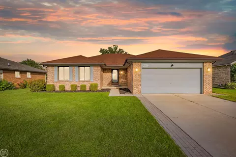 40802 Karen, Clinton Township, MI 48038