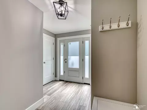 Entry Way - 4960 Evergreen, Monroe, MI 48161 photo 1 of 4
