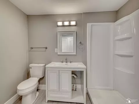 Bath - 4960 Evergreen, Monroe, MI 48161 photo 1 of 2
