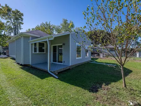 Exterior - 4960 Evergreen, Monroe, MI 48161 photo 3 of 7