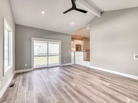 Living - 4960 Evergreen, Monroe, MI 48161 photo 4 of 5