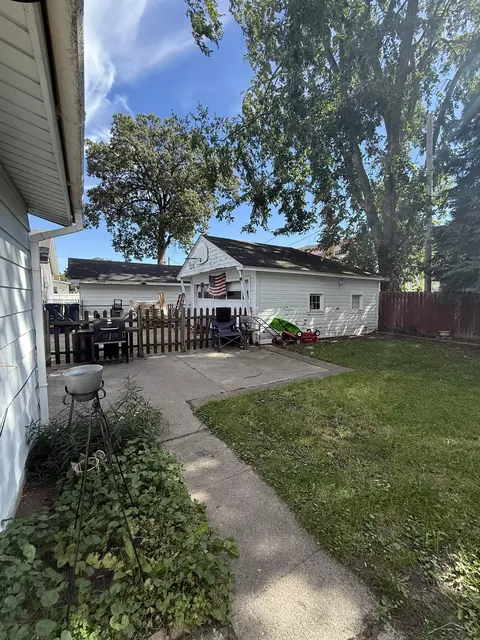 Exterior - 2002 11th, Bay City, MI 48708 photo 2 of 3