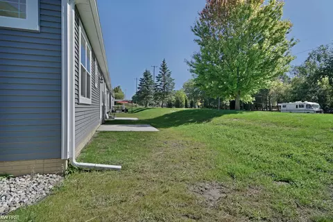 Exterior - 11130 Brahms, Davison, MI 48423 photo 2 of 6