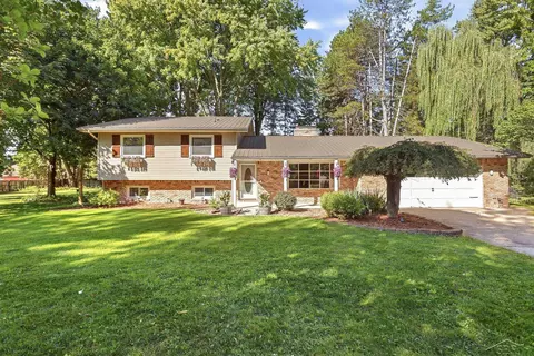 1825 Thunderbird, Saginaw, MI 48609