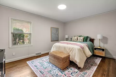 Bedroom - 752-754 Neff, Grosse Pointe, MI 48230 photo 1 of 2