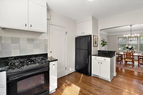 Kitchen - 752-754 Neff, Grosse Pointe, MI 48230 photo 3 of 5