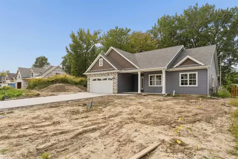 Exterior - 39159 Chart, Harrison Township, MI 48045 photo 2 of 7
