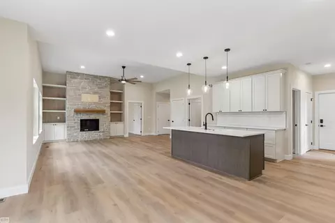 Living - 39159 Chart, Harrison Township, MI 48045 photo 3 of 4