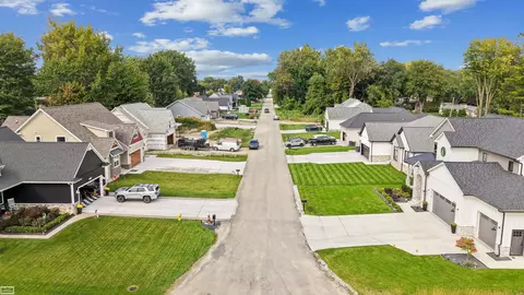 View/Area - 39159 Chart, Harrison Township, MI 48045 photo 2 of 7
