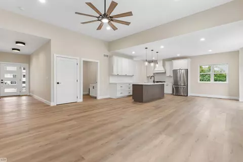 Entry Way - 39159 Chart, Harrison Township, MI 48045 photo 1 of 3
