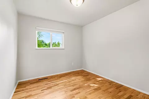 Bedroom - 12759 Cimarron, Birch Run, MI 48415 photo 4 of 6