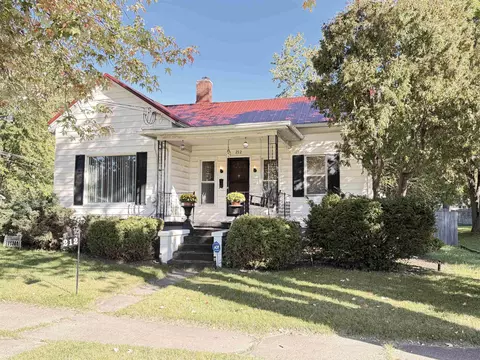 212 W Lewis, Saint Johns, MI 48879