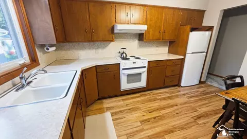 Kitchen - 652 Godfroy, Monroe, MI 48162 photo 1 of 3